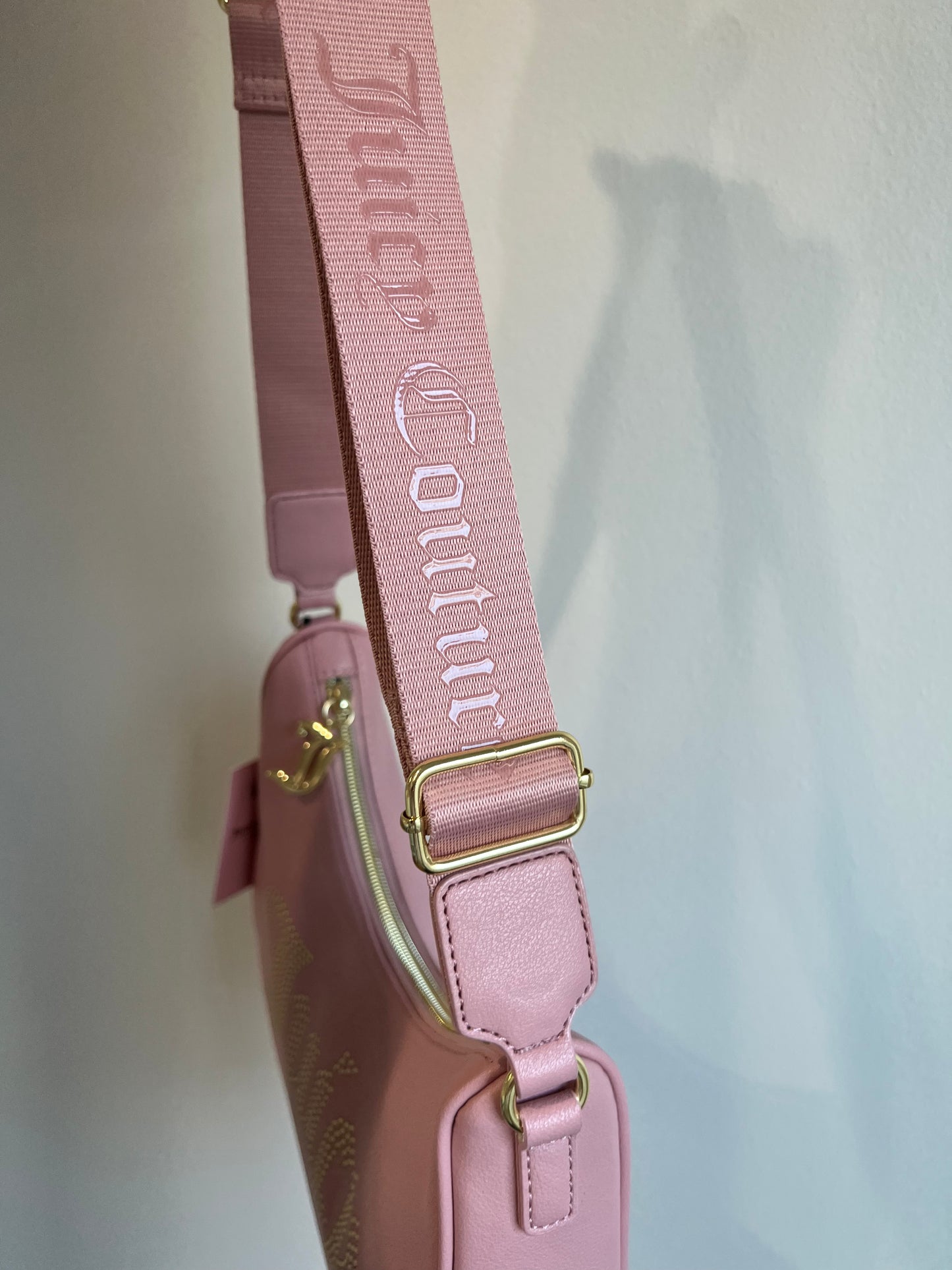 NWT Juicy Couture Bedazzled Pink Baguette Bag – leslieenrose